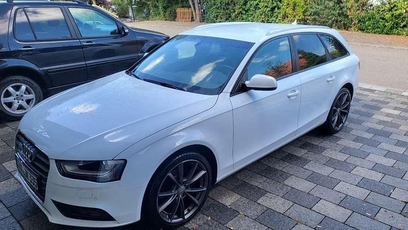 Second-hand Audi A4 190 CP (139 kW) 2015 Alb Break