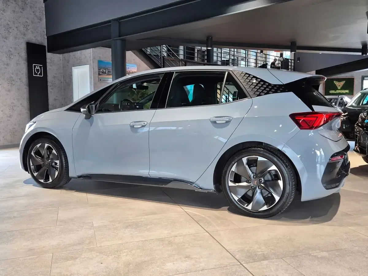Gebraucht Cupra Born 150 kW (204 PS) 2023 Grau Kleinwagen