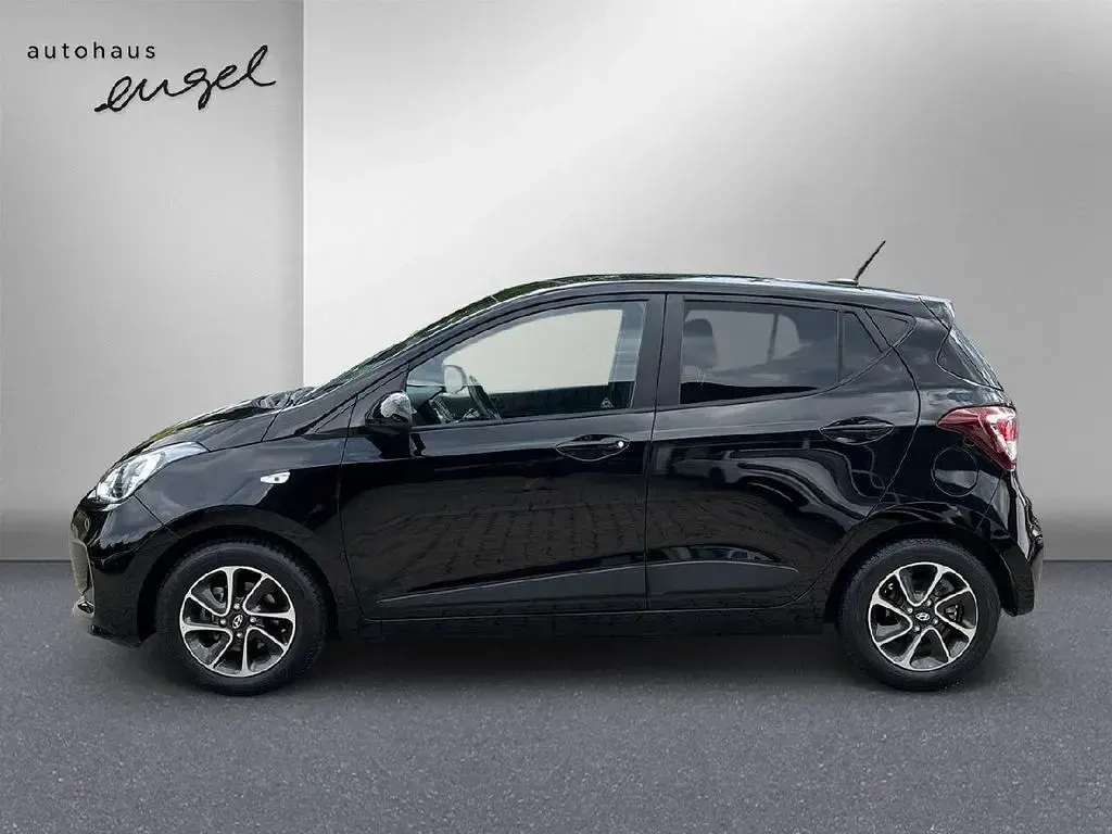 Gebraucht Hyundai i10 Passion 87 PS (63 kW) 2018 Schwarz Kleinwagen