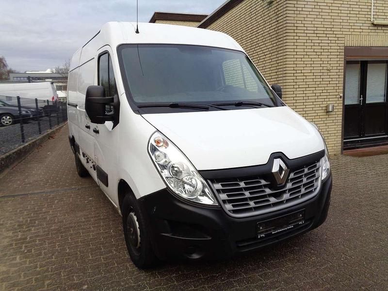 Second-hand Renault Master 131 CP (96 kW) 2018 Alb Monovolum