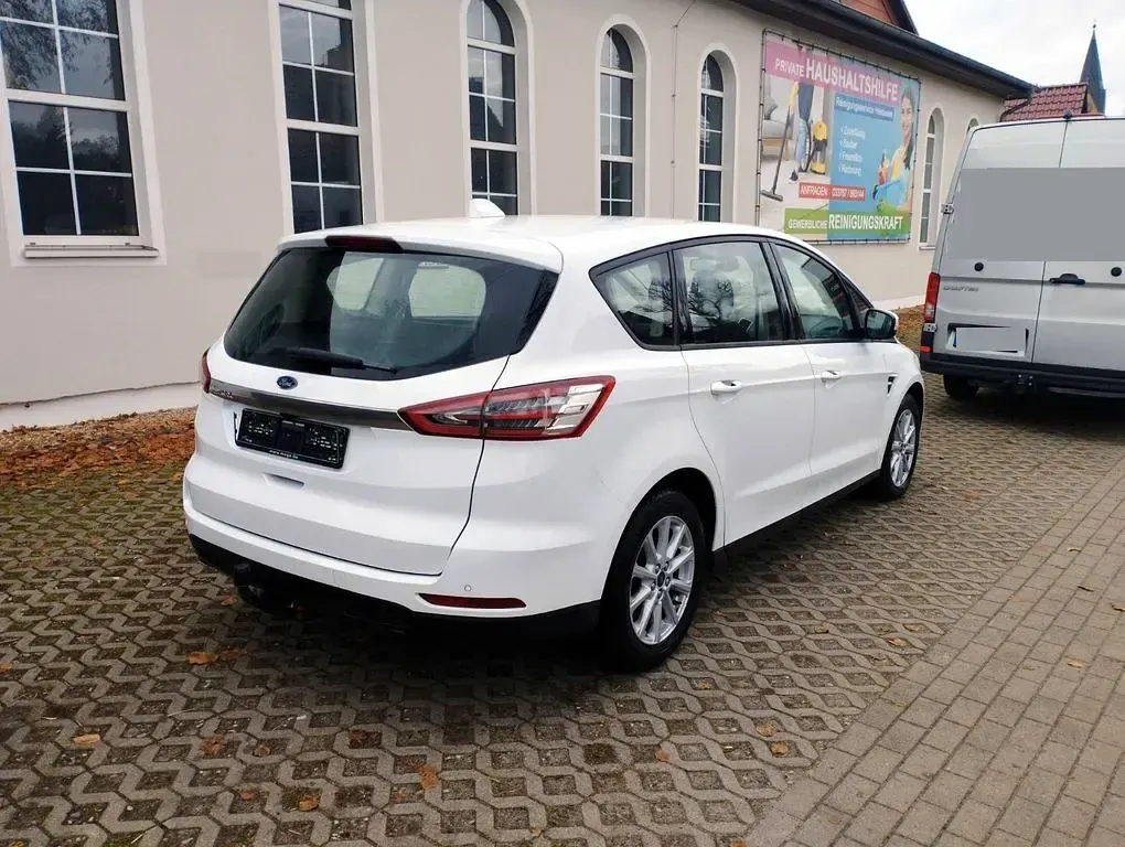 Gebraucht Ford S-MAX Titanium 150 PS (110 kW) 2020 Weiß Van / Kleinbus