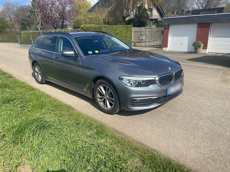 Gebraucht BMW 520 190 PS (139 kW) 2020 Grau Kombi