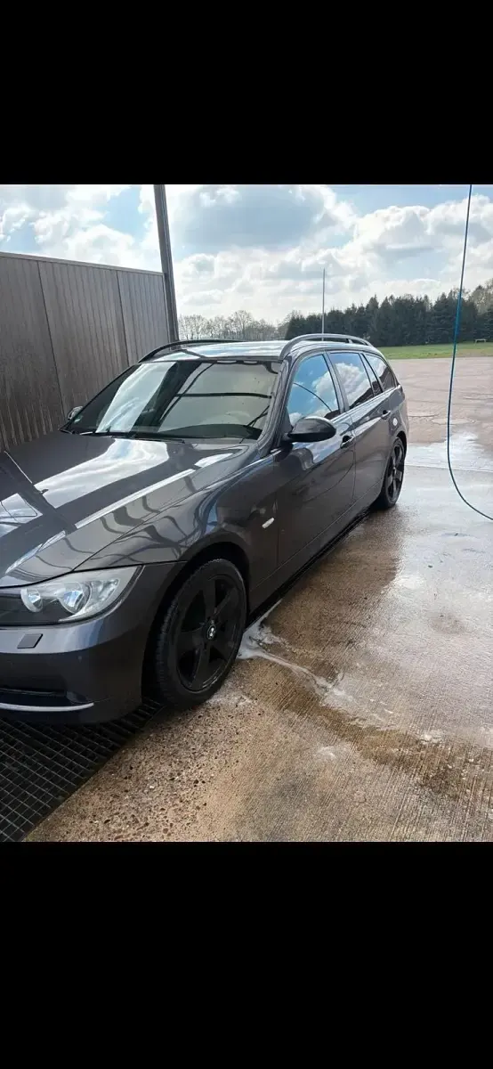 Gebraucht BMW 320 163 PS (119 kW) 2006 Grau Kombi