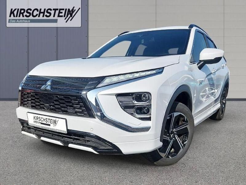 Weiss Gebraucht 2022 Mitsubishi Outlander P-HEV | 25.990 € (Fairer Preis) - Bild 1/4