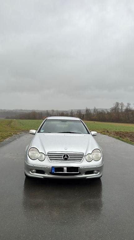 Gebraucht Mercedes C200 163 PS (119 kW) 2001 Silber Coupé