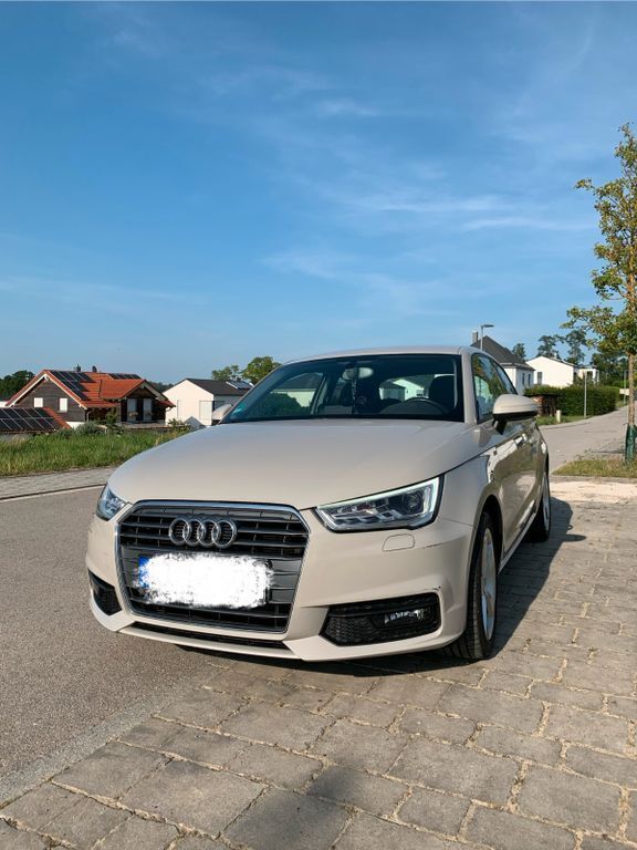 Beige Gebraucht 2016 Audi A1 Sport Kleinwagen | 12.200 € (Fairer Preis) - Bild 1/4