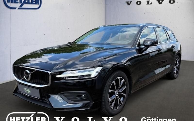 Schwarz Gebraucht 2020 Volvo V60 Momentum Kombi | 19.900 € (Superpreis) - Bild 1/4