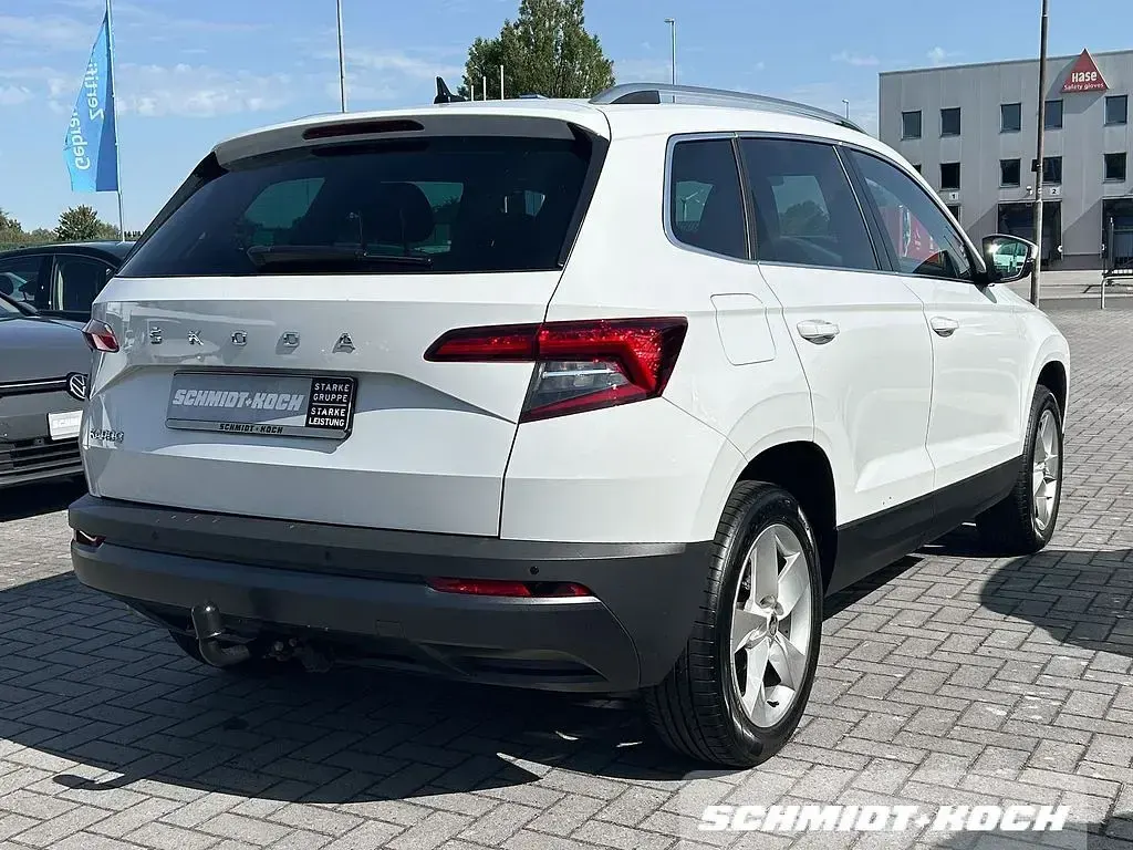 Gebraucht Skoda Karoq Ambition 110 PS (80 kW) 2022 Moonweiß (weiß) SUV