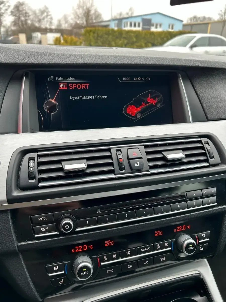 Gebraucht BMW 525 M Sport 218 PS (160 kW) 2016 Weiß Kombi