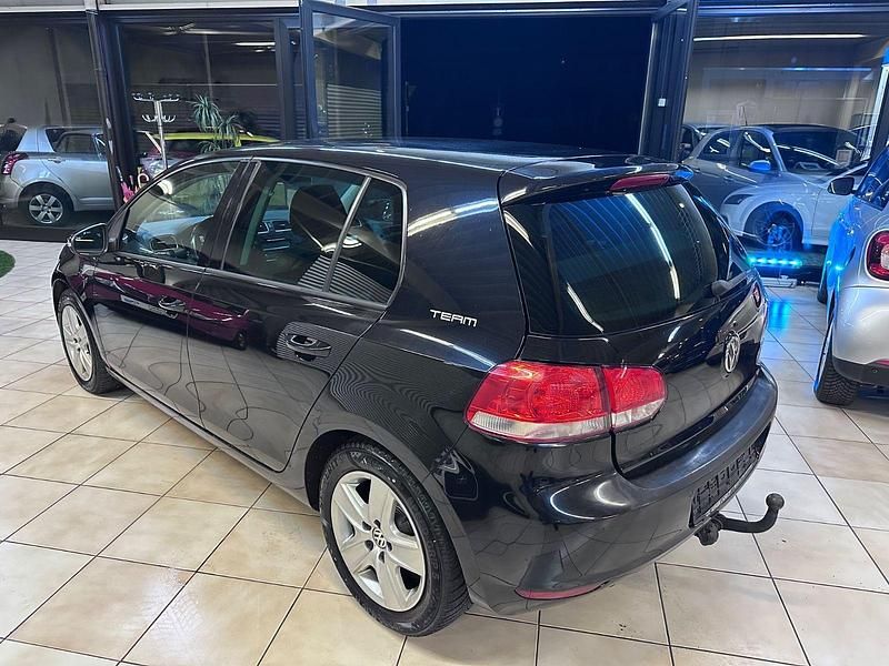 Gebraucht VW Golf Team 105 PS (77 kW) 2010 Schwarz Limousine