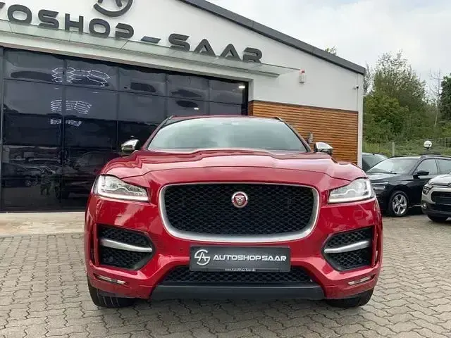 Gebraucht Jaguar F-Pace R-Sport 179 PS (131 kW) 2016 Rot SUV