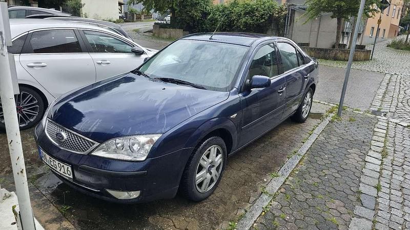Gebraucht Ford Mondeo Ghia 131 PS (96 kW) 2004 Blau Limousine