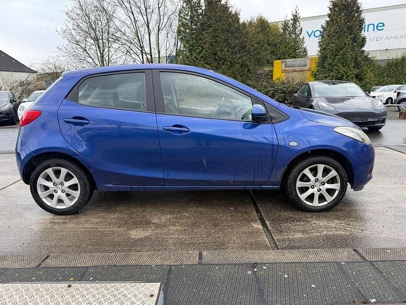 Gebraucht Mazda 2 Independence 75 PS (55 kW) 2009 Blau Kleinwagen
