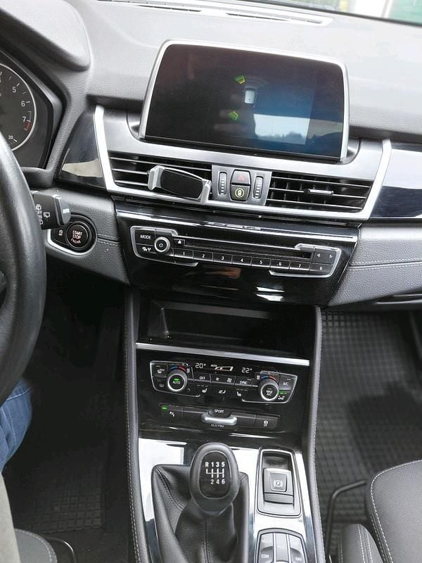Gebraucht BMW 218 Sport Line 184 PS (135 kW) 2018 Schwarz Limousine