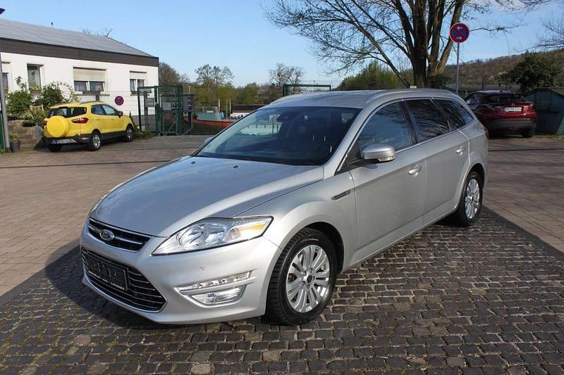 Gebraucht Ford Mondeo Titanium 140 PS (102 kW) 2015 Silber Kombi