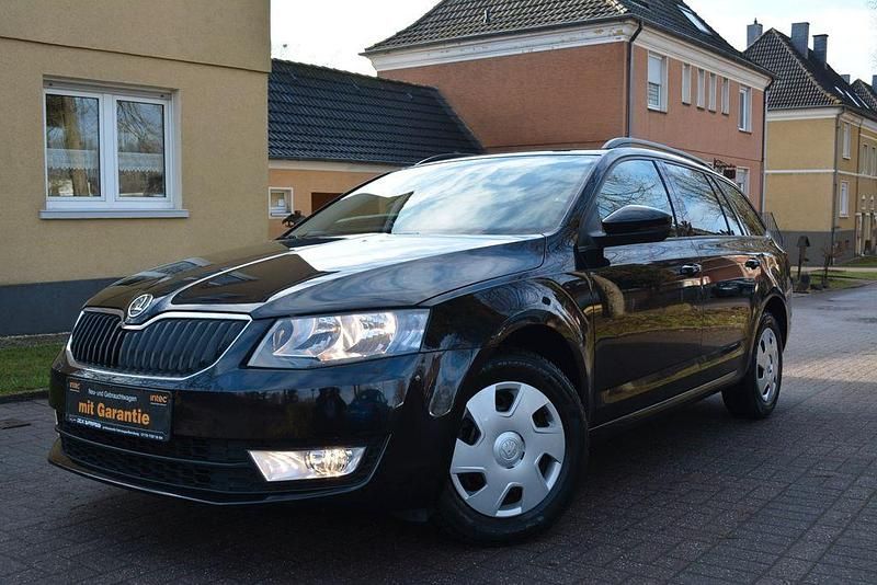 Gebraucht Skoda Octavia Elegance 105 PS (77 kW) 2014 Schwarz Kleinwagen