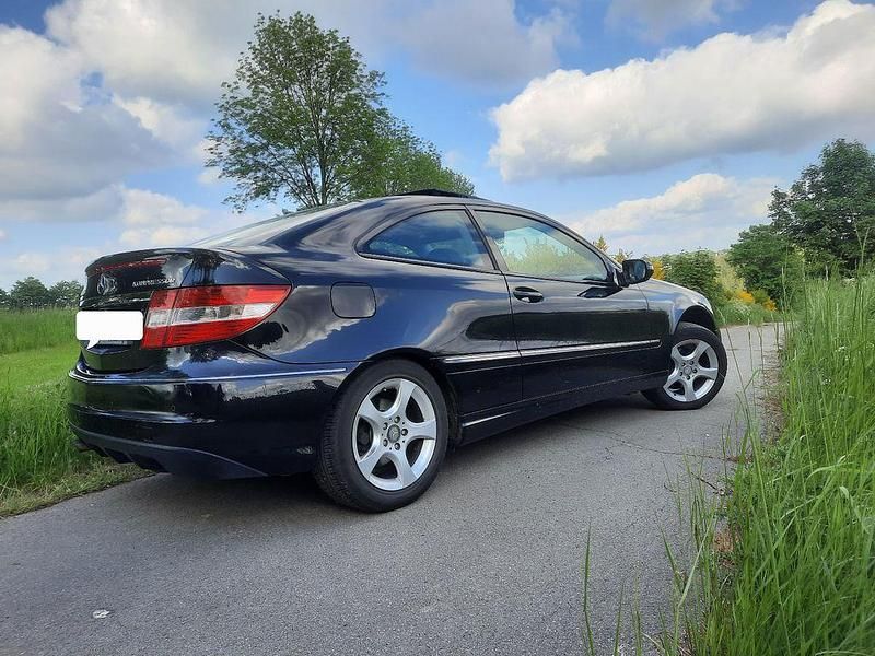 Schwarz Gebraucht 2009 Mercedes CLC180 Kleinwagen | 4.999 € (Guter Preis) - Bild 1/4