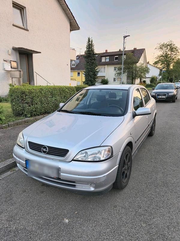 Silber Gebraucht 2003 Opel Astra Njoy Limousine | 2.000 € (Fairer Preis) - Bild 1/4
