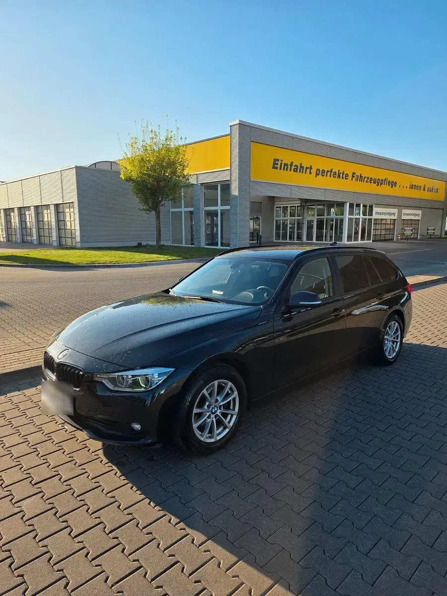 Gebraucht BMW 320 Efficient Dynamics 190 PS (139 kW) 2017 Schwarz Kombi