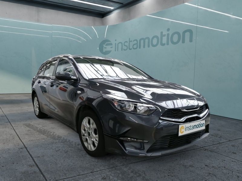 Grau Gebraucht 2024 Kia Ceed Sportswagon Vision Kombi | 22.180 € - Bild 1/3