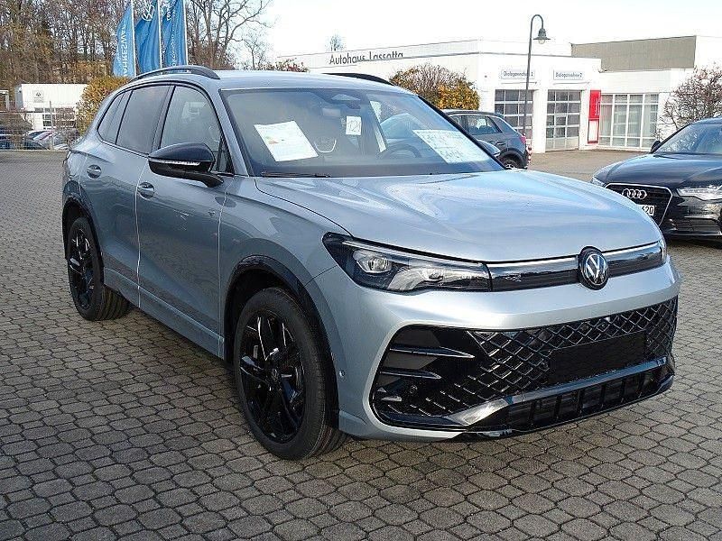 Gebraucht VW Tiguan Style 150 PS (110 kW) 2026 Silber SUV