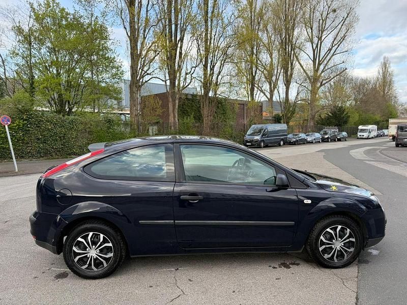 Gebraucht Ford Focus 80 PS (58 kW) 2005 Blau Coupé
