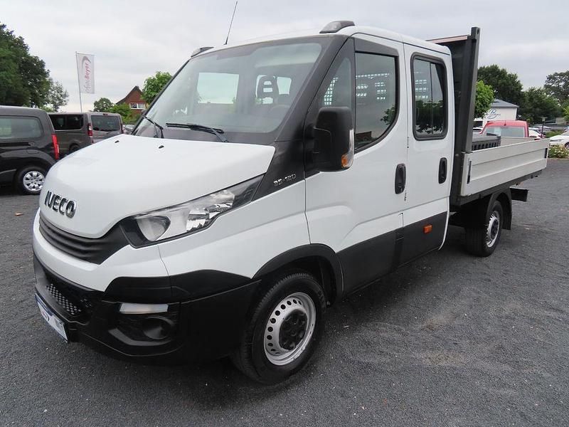 Weiß Gebraucht 2016 Iveco Daily | 17.490 € (Fairer Preis) - Bild 1/4