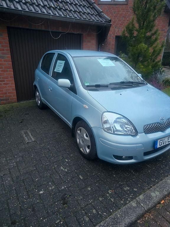 Gebraucht Toyota Yaris 65 PS (47 kW) 2004 Blau Limousine