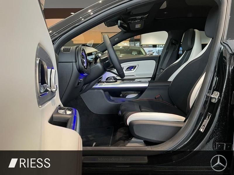 Gebraucht Mercedes CLA200 AMG line 184 PS (135 kW) 2026 Metalliclack kosmosschwarz Limousine