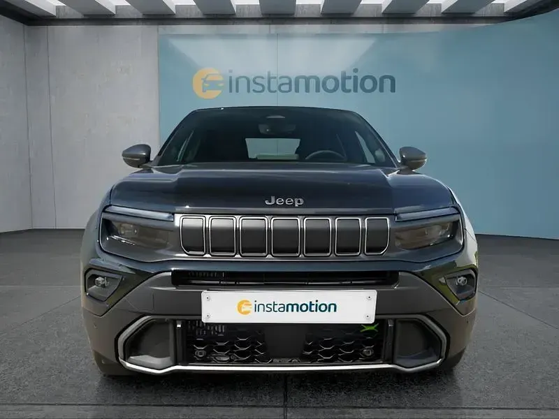 Neu Jeep Avenger Overland 145 PS (106 kW) 2026 Schwarz SUV