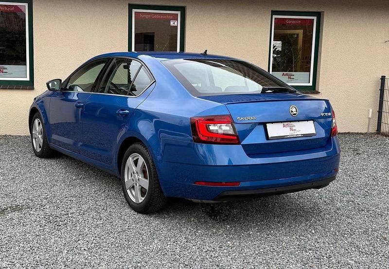 Second-hand Skoda Octavia Style 179 CP (131 kW) 2018 Albastru Berlinǎ