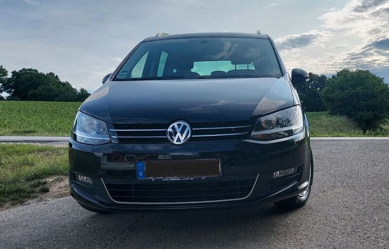 Schwarz Gebraucht 2016 VW Sharan Van / Kleinbus | 22.900 € (Fairer Preis) - Bild 1/4