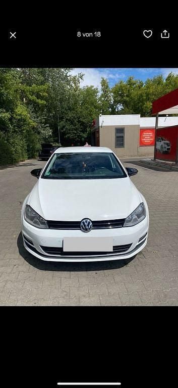 Weiß Gebraucht 2013 VW Golf VII Comfortline Limousine | 8.200 € (Fairer Preis) - Bild 1/4