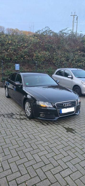 Gebraucht Audi A4 Ambiente 160 PS (117 kW) 2010 Schwarz Limousine