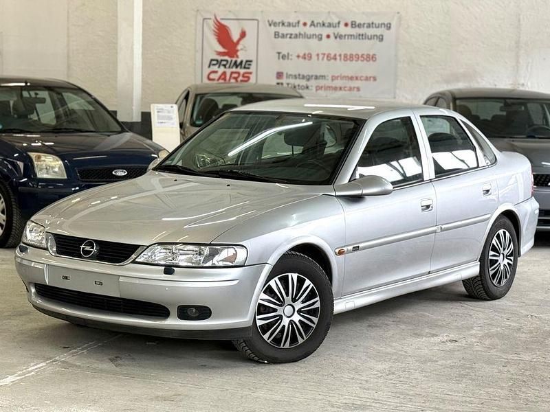 Silber Gebraucht 2000 Opel Vectra Selection Limousine | 2.480 € (Fairer Preis) - Bild 1/4