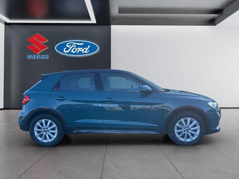 Używany Audi A1 Advanced 95 KM (69 kW) 2020 Zielony SUV