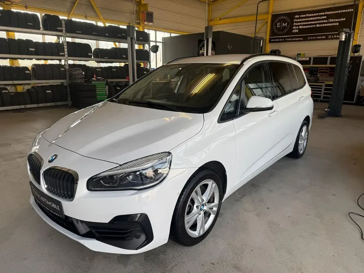 Gebraucht BMW 220 Gran Tourer Advantage 190 PS (139 kW) 2018 Weiß Van / Kleinbus