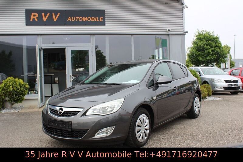 Grau Gebraucht 2011 Opel Astra Design Edition Limousine | 4.990 € (Fairer Preis) - Bild 1/4