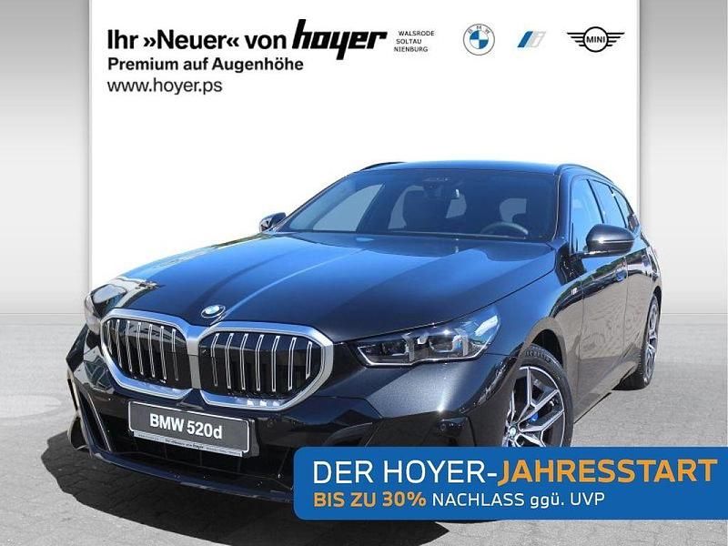 Gebraucht BMW 520 Sport Line 197 PS (144 kW) 2024 Black sapphire metallic (metallic) Kombi