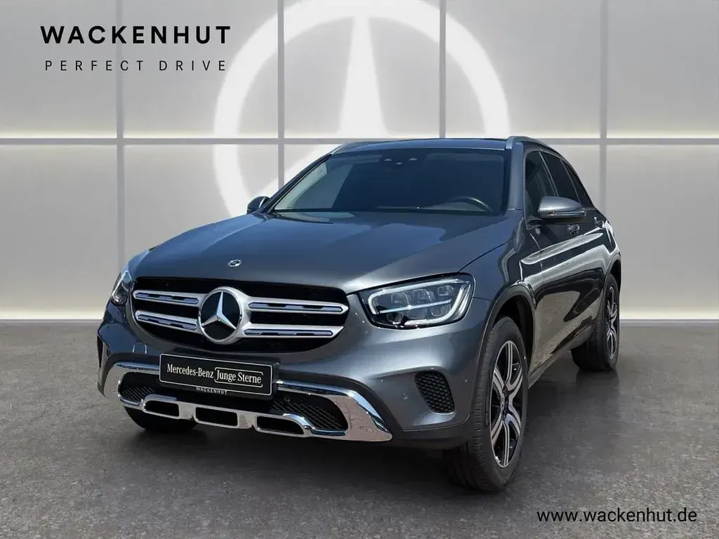 Gebraucht Mercedes GLC300de 194 PS (142 kW) 2022 Grau SUV