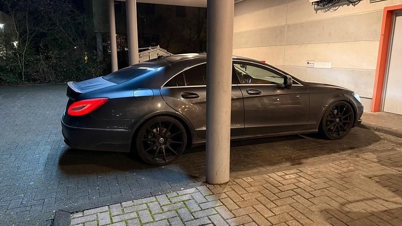 Gebraucht Mercedes CLS350 265 PS (194 kW) 2011 Grau Coupé