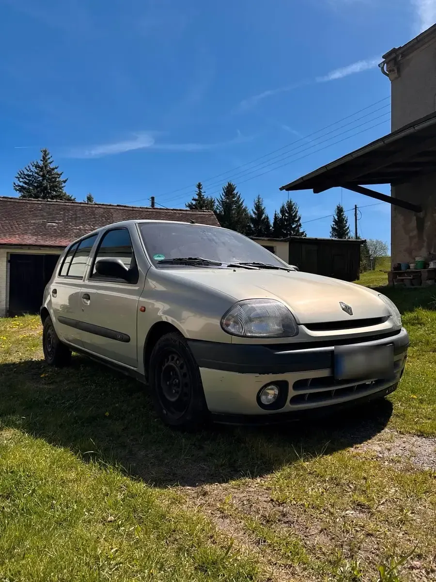 Gebraucht Renault Clio 75 PS (55 kW) 1998 Grau Kleinwagen