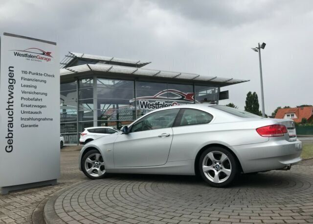 Gebraucht BMW 325 218 PS (160 kW) 2007 Silber metallic Coupé