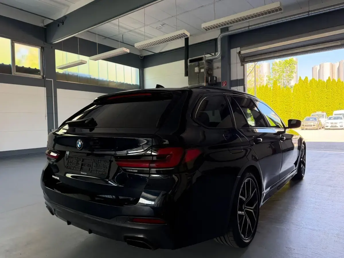 Gebraucht BMW 530 M Sport 286 PS (210 kW) 2023 Schwarz Limousine