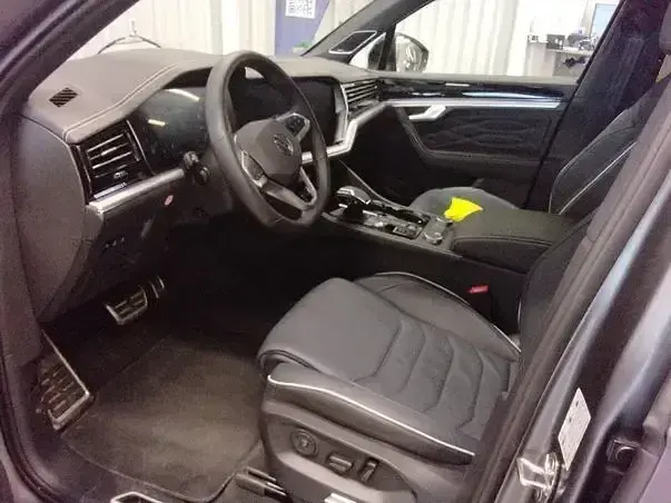 Gebraucht VW Touareg R-line 340 PS (250 kW) 2025 Grau SUV