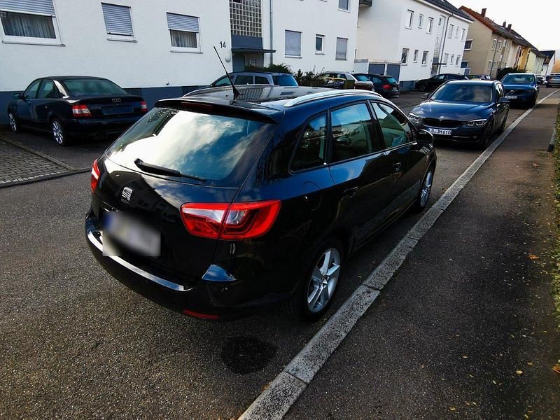 Schwarz Gebraucht 2012 Seat Ibiza ST Sport Kombi | 6.400 € (Etwas zu teuer) - Bild 1/4