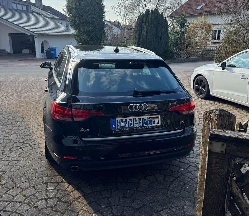 Gebraucht Audi A4 Ambiente 150 PS (110 kW) 2017 Schwarz Kombi