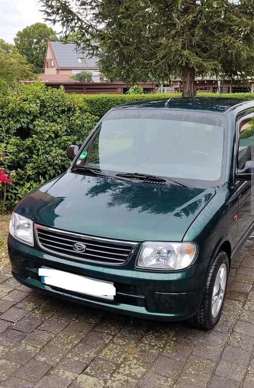 Grün Gebraucht 2001 Daihatsu Cuore Kleinwagen | 1.100 € (Teuer) - Bild 1/4