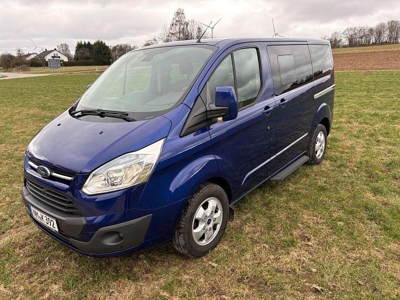 Gebraucht Ford Tourneo Titanium 155 PS (114 kW) 2016 Blau Van / Kleinbus