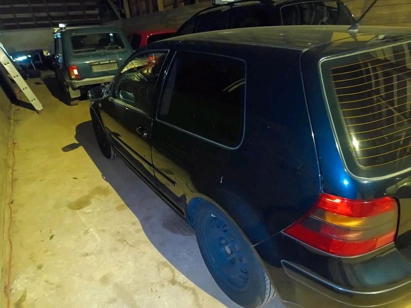 Gebraucht 2002 VW Golf IV Kleinwagen | 900 € (Guter Preis) - Bild 1/3